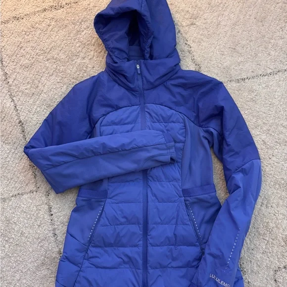 lululemon athletica Women's Vibrant Periwinkle Blue Puffer Jacket - Picture 1 of 8
